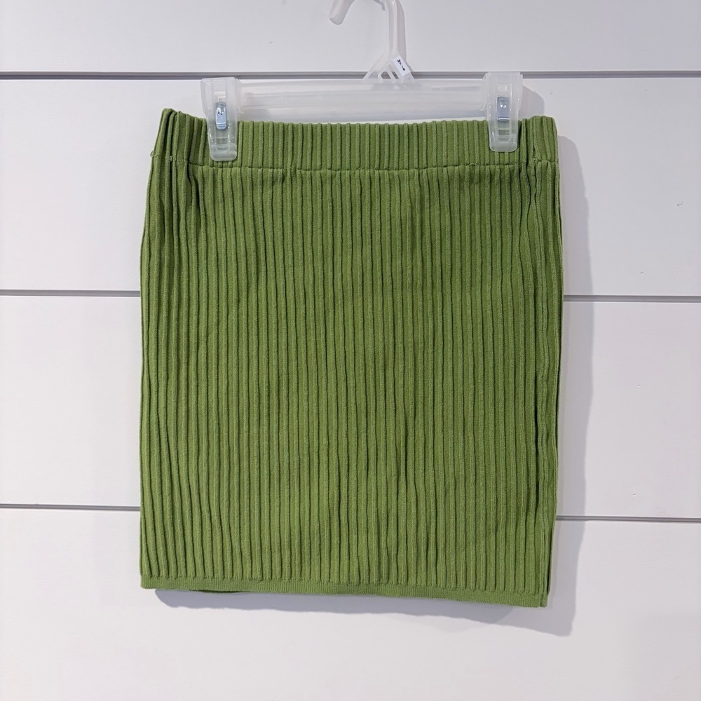 🌟2 for $10 Women’s Vintage Earthy Green Ribbed Soft Mini Skirt Small